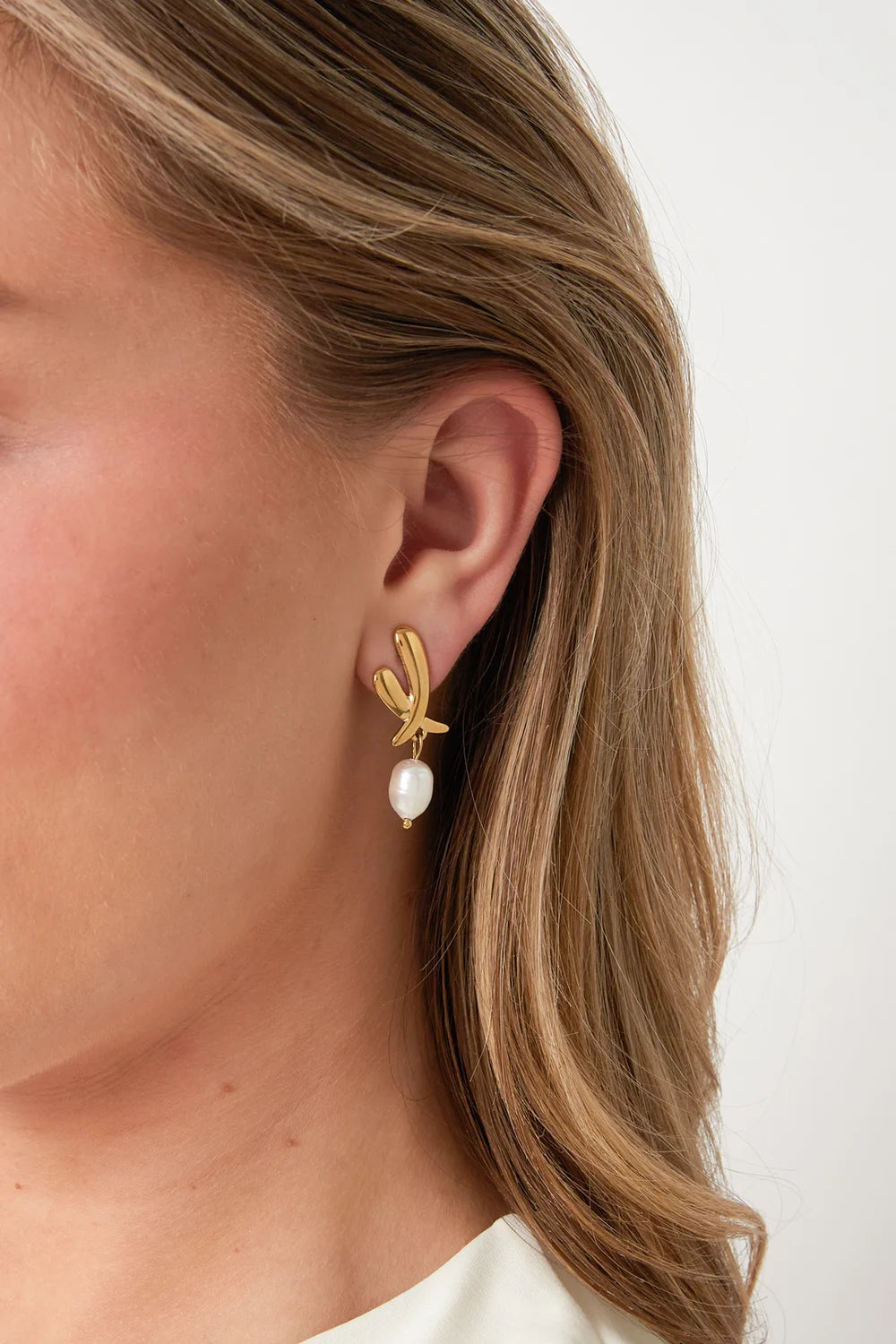 "Aria" Ribbon & Baroque Pearl Drop Earrings
